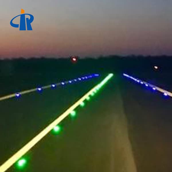 <h3>Blue Synchronous Flashing Led Solar Pavement Marker With Spike</h3>
